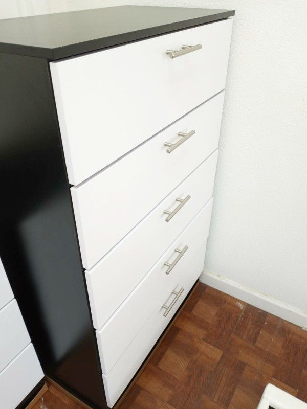 NEW DRESSER CHEST AND 2 NIGHTSTANDS. MIRROR NOT INCLUDED. ALSO SOLD SEPARATELY