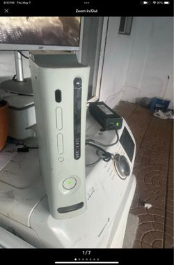 Microsoft Xbox 360 Console Read description