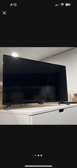 Insignia TV & Remote