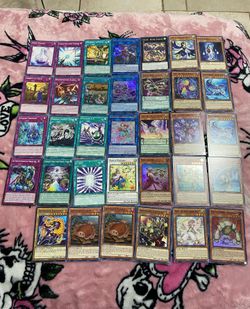 Yu-Gi-Oh! Trading Card Lot (30+ Cards)
