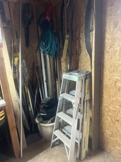 Ladders And Tools 