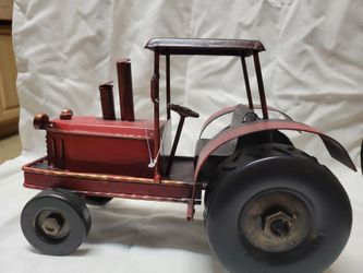 Metal Model Tractor With Rolling Wheels