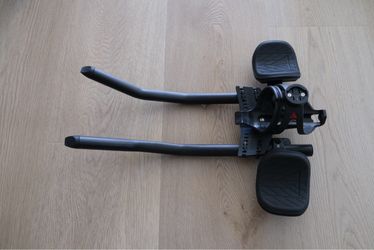Profile Design Aero Bars w/ Garmin Bottle Mount