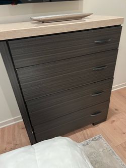 Dresser and 2 night stands