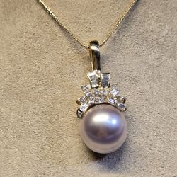 One 18k Yellow Gold 0.67ctw Diamond & Pink Mabe Pearl Pendant