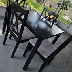 Dining Table With 4 Chairs 