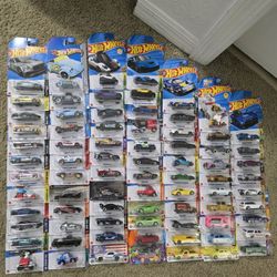 Lot Of Hot Wheels 