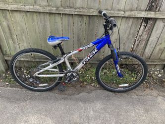Trek 220 bike