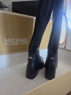 MK women's boots size 9.5M