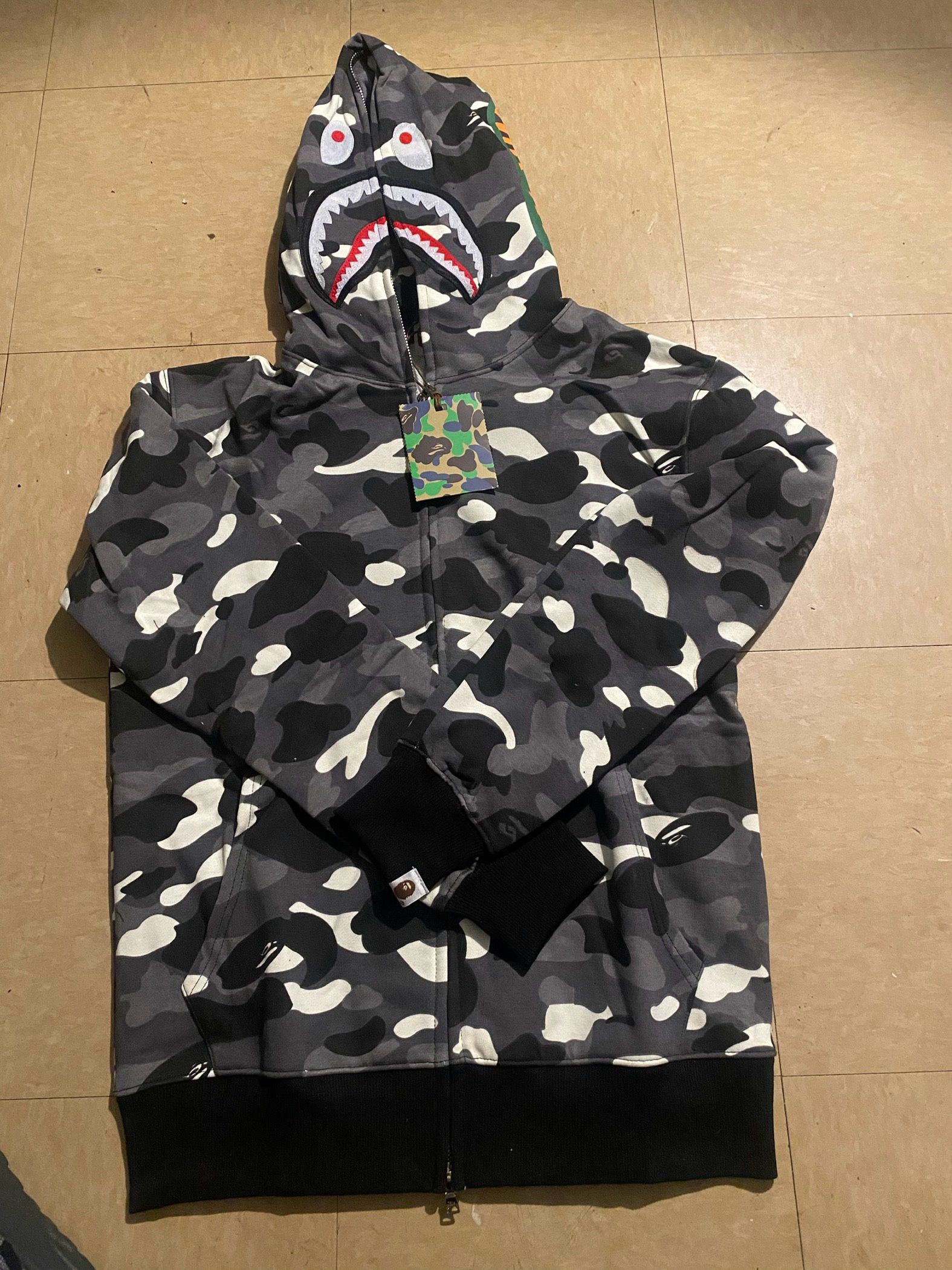 Brand New Glow In The Dark Bape Jacket Size M 