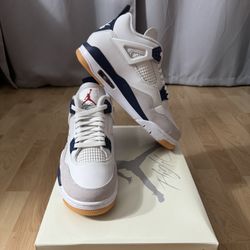 Jordan 4 SB “Navy” – Men’s 9.5