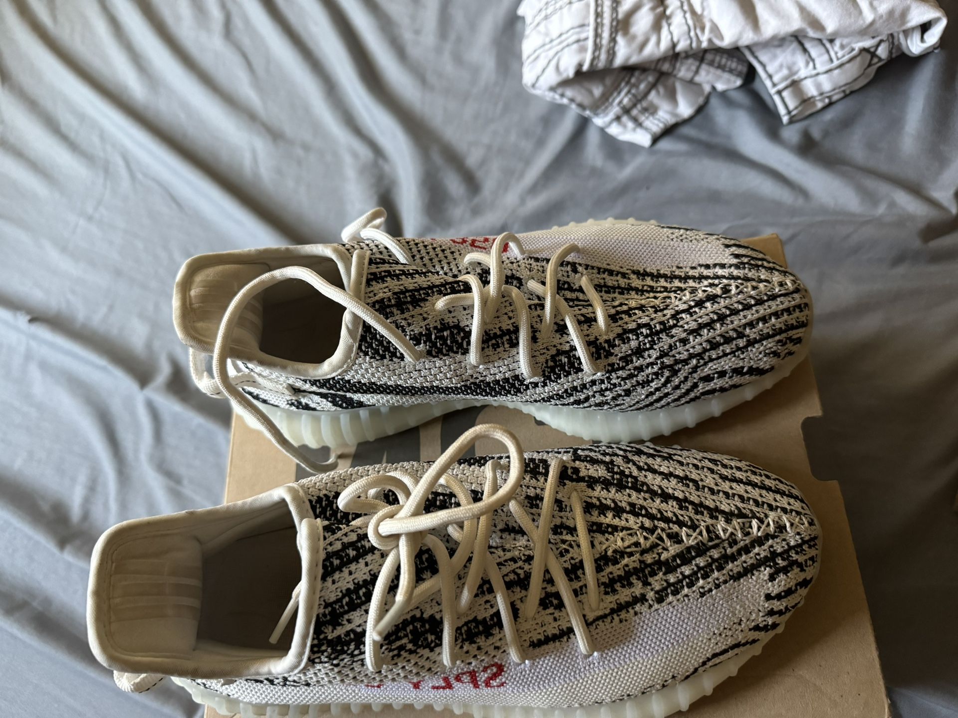 Tenis YEEZY 360 By Adidas 