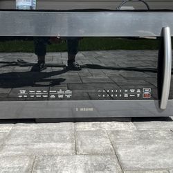 Samsong  30” Microwave 