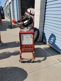 Airco Welder/ 225 AMP