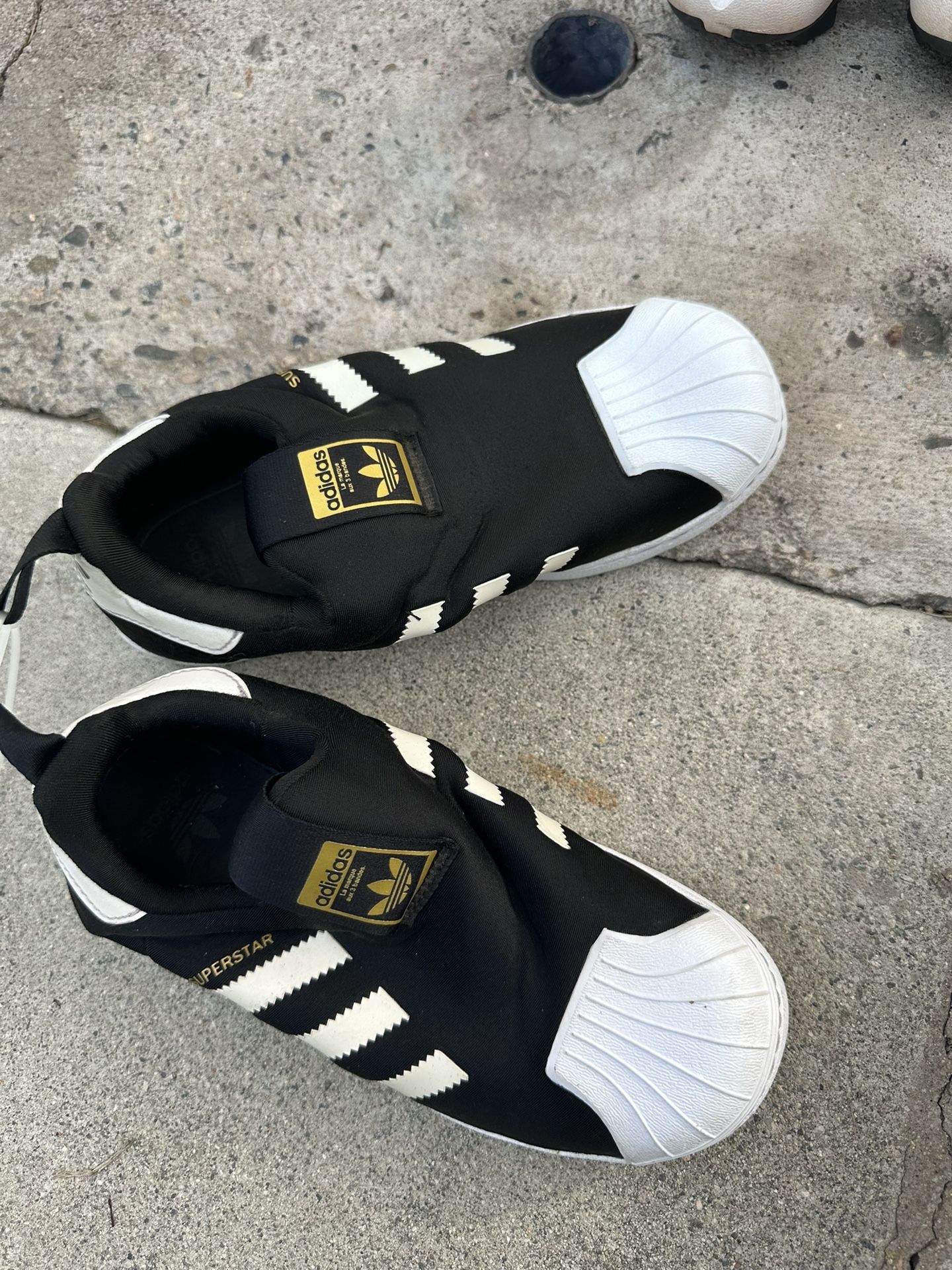 Kids Adidas Shoes Size 2.5