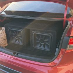 2 12 Inch Kicker L7 Solo Baric And 1 3000 Digital Bass Amp