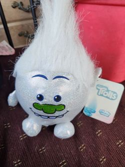Trolls glow friends