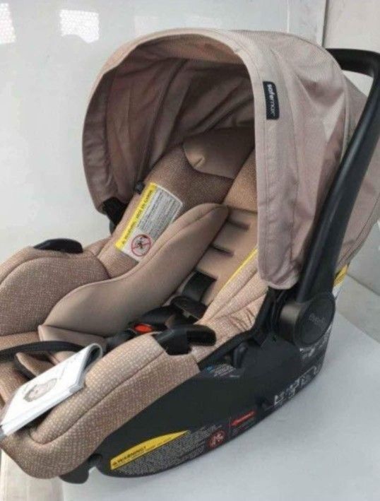 INFANT CAR SEAT