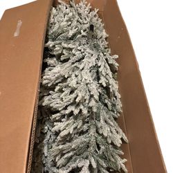 9 ft Kenwood Frasier Fir Flocked Pre-Lit Tree – Used Once, Like New
