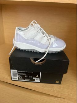 Toddler Jordan 11 low size 8c