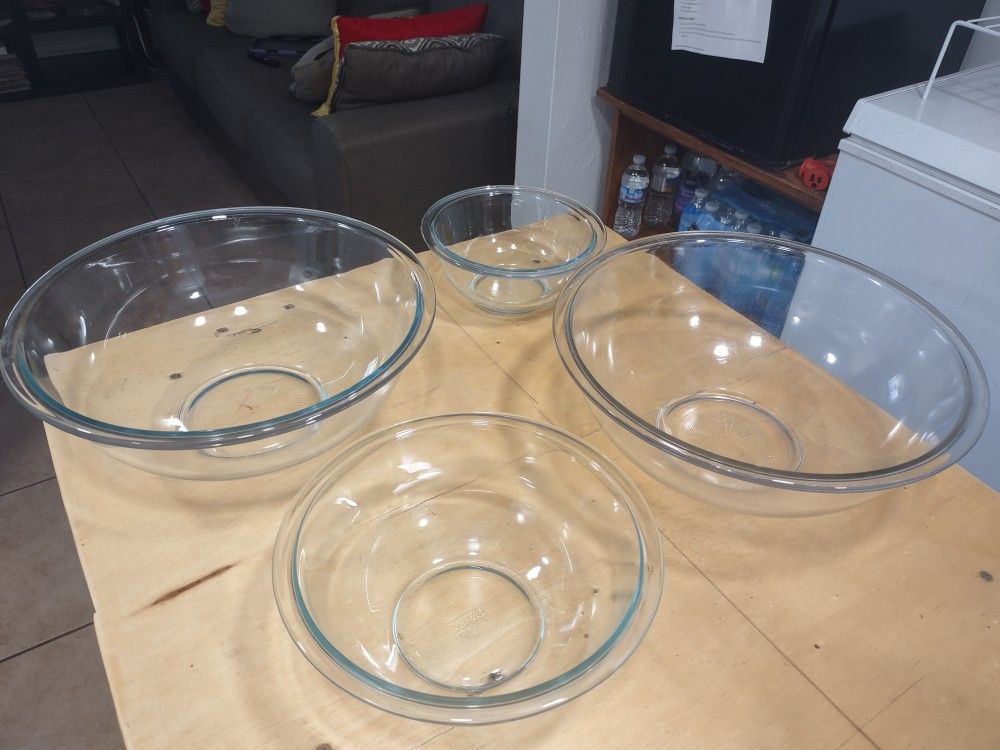 Pyrex Bowls - $10