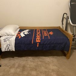 Wooden Day Bed - Twin