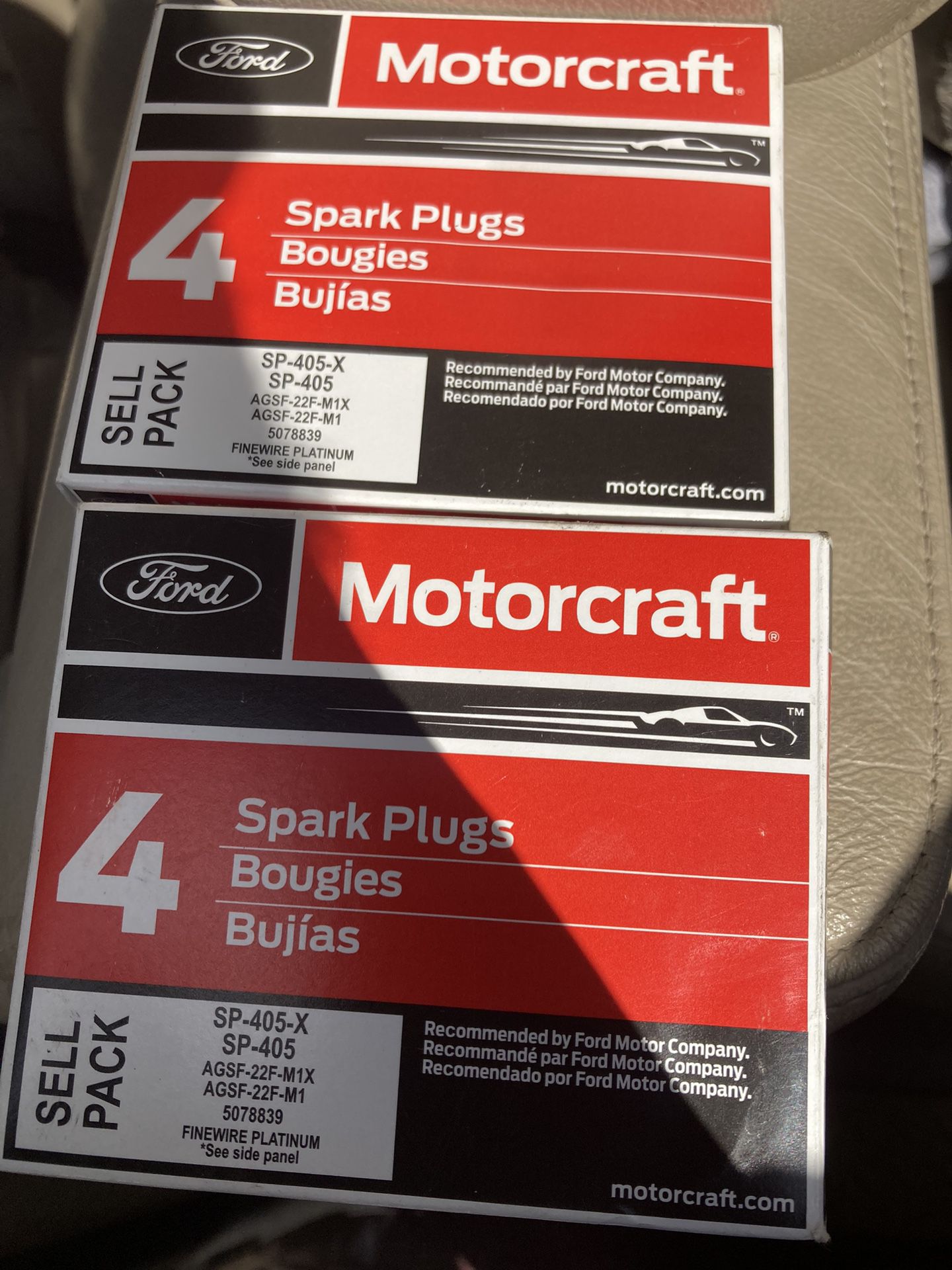 Set Of Motorcraft Spark Plugs Brand New For 2001 5.4