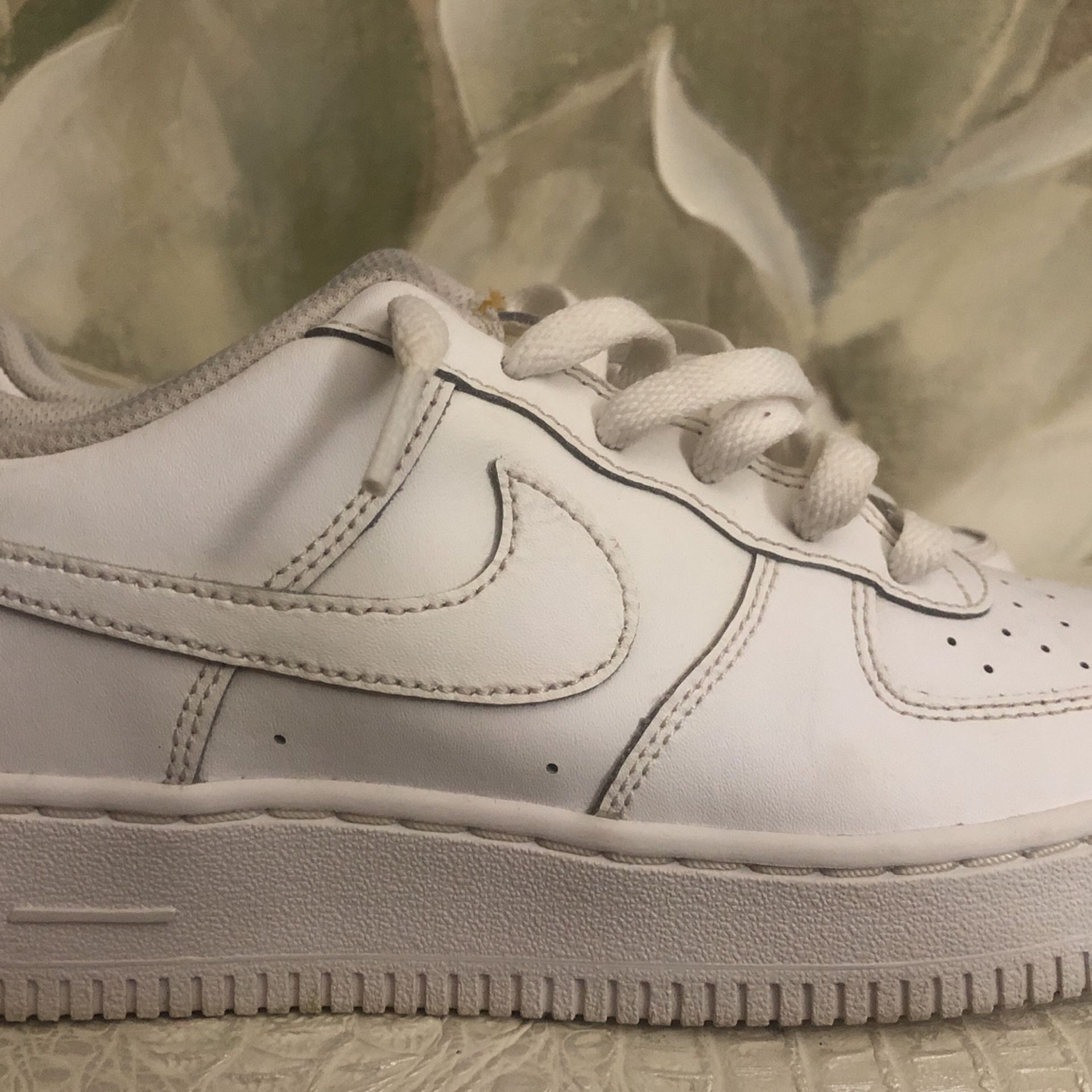 Air Force 1 White, Size 5.5 