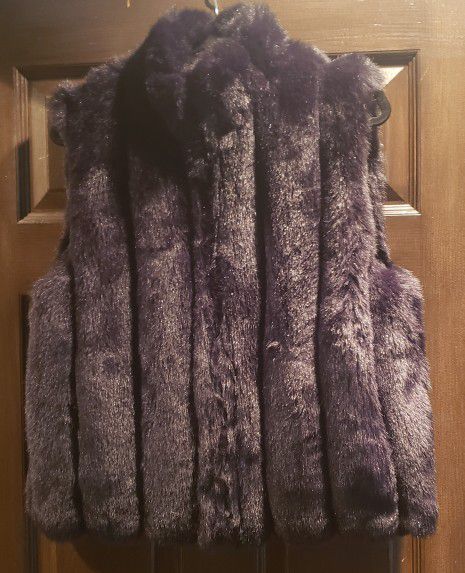NWT Women's Faux Fur Reversable Vest Size M