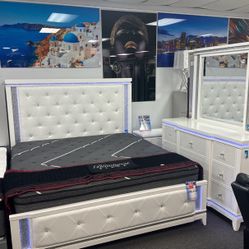 Brand New Arrival🚨White 5pc Bedroom Set With LED Lighting $1499