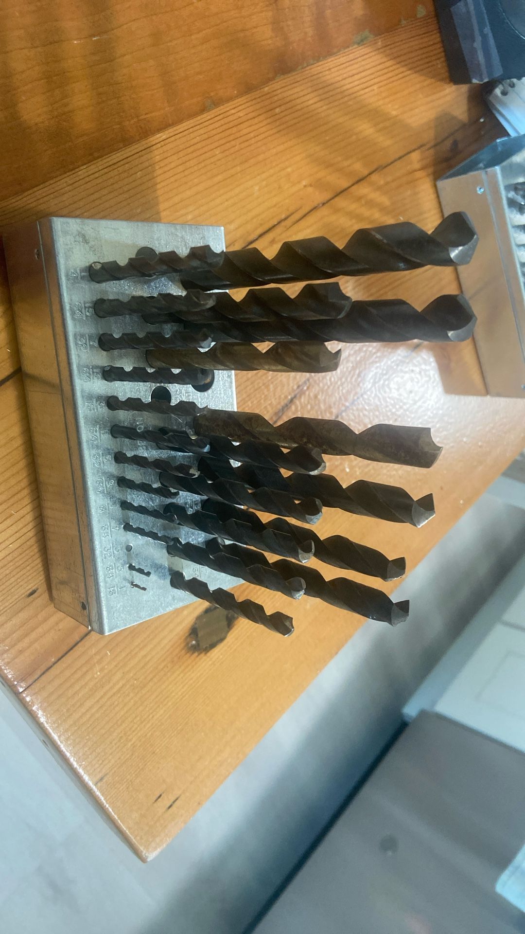 Drill Bits (25) With A Metal Case