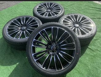 Brand new range rover wheels and tires