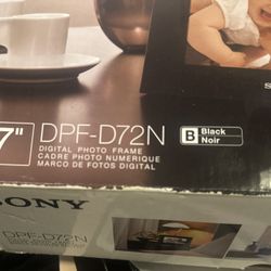 Sony S Frame 7' Digital Photo Frame
