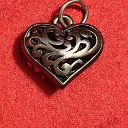 Heart-shaped pendant