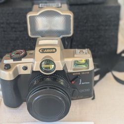 Vintage Canon Q8200 motor drive film camera