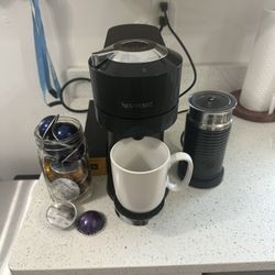 Nespresso + Frother + Pods
