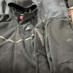 Nike Tech Full Fleece 