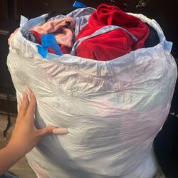 bag of clothes 
