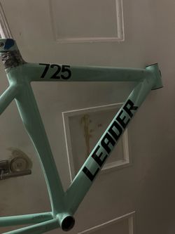 Leader 725