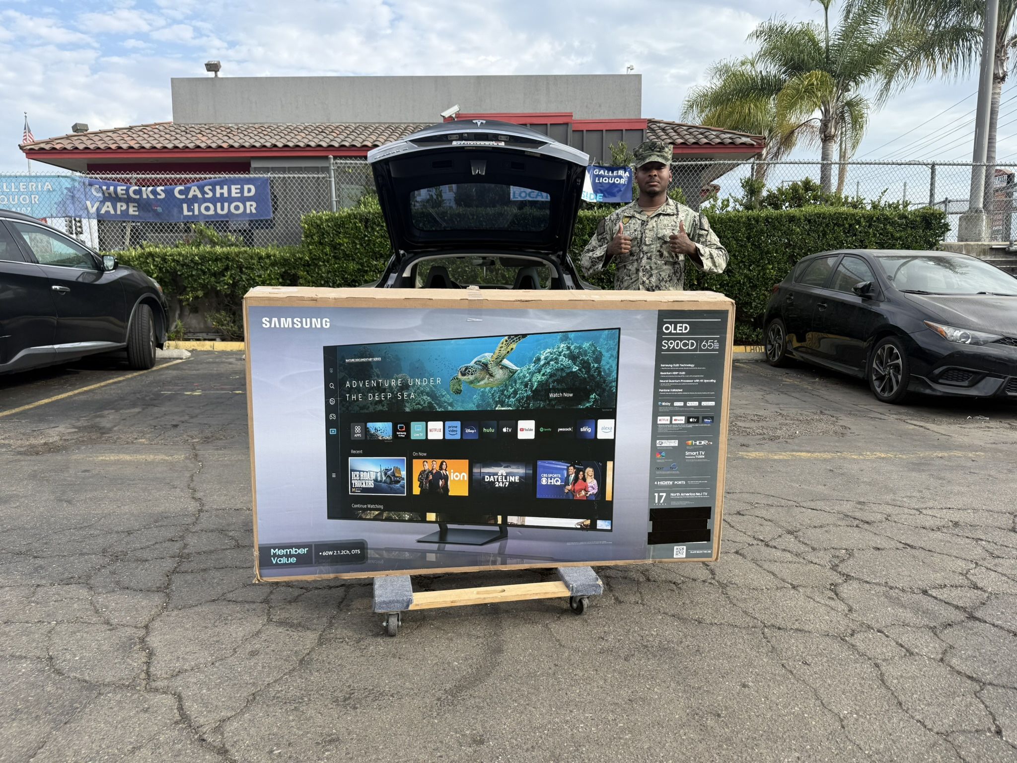 65 “ Samsung Smart 4K QD- OLED HDR 144HZ TV S90C 65S90CD