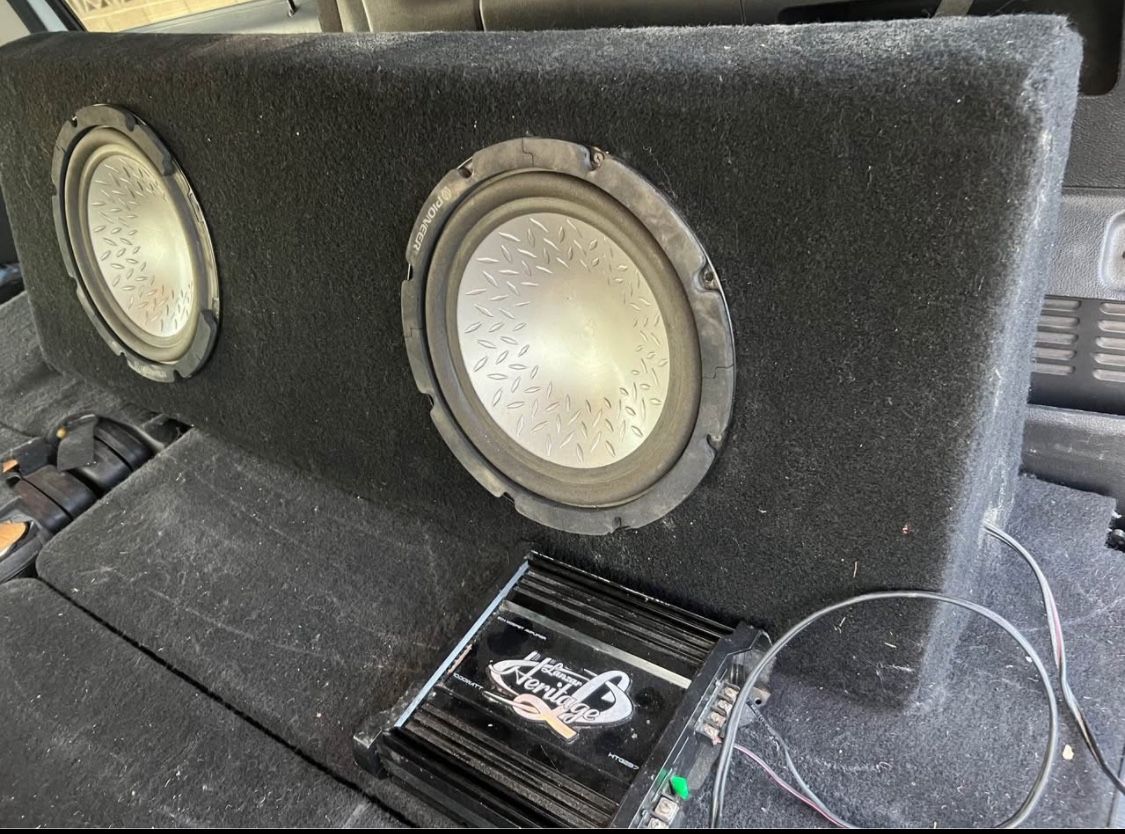 ($170 Firm) 2/12s Pioneer / 1000 watt amp / single cab sub box