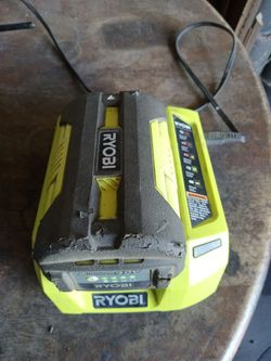 RYOBI BATTERY CHARGER