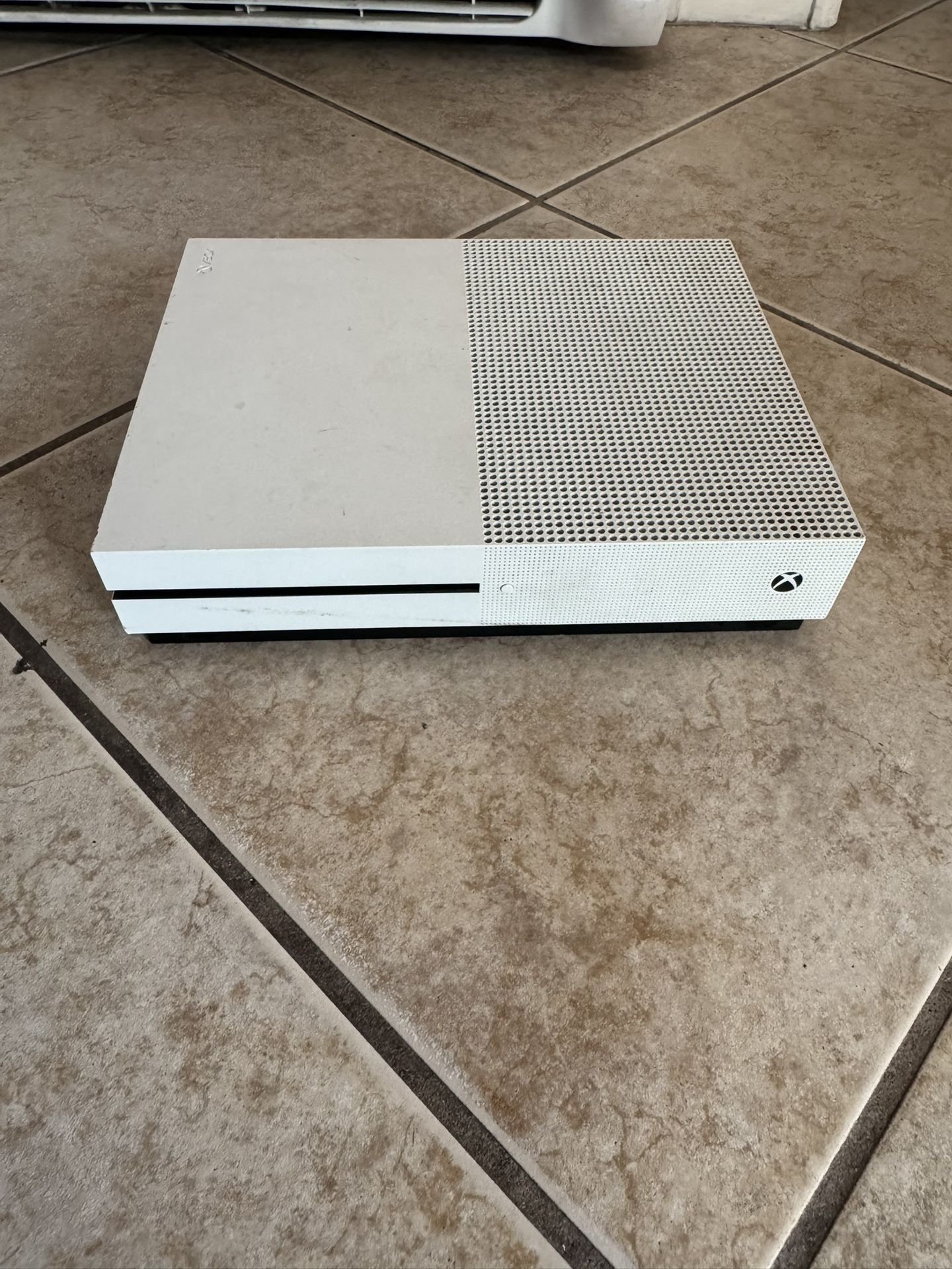 Xbox One S UNTESTED! Sold As Is