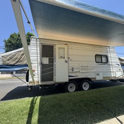 18ft Travel Trailer 