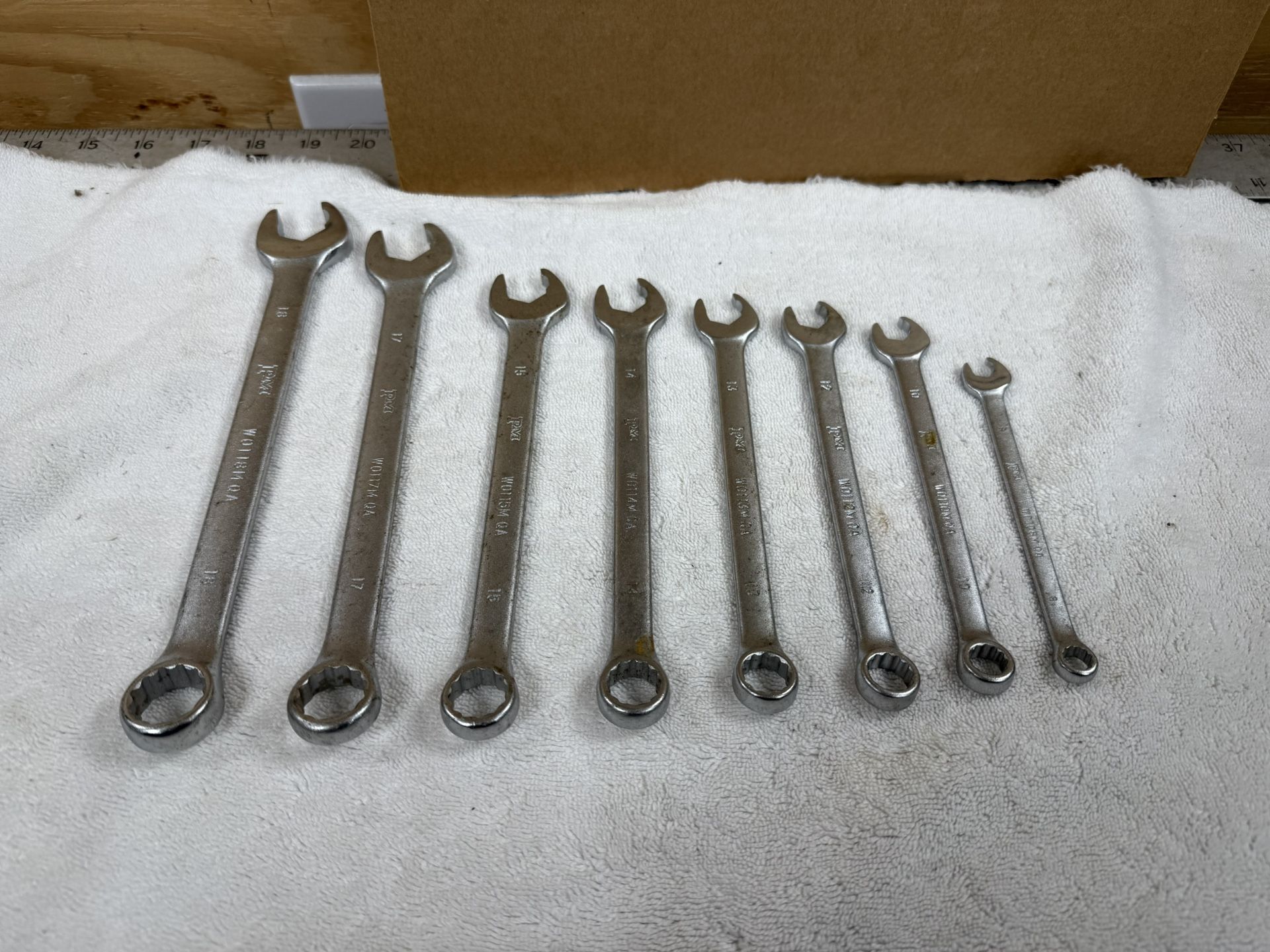 8 Popular Mechanics Combination Metric Wrenches CR-V 18 17 15 14 13 12 10 8