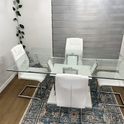 Furniture of America Andrade Dining Table in White 