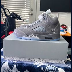 Air Jordan 5 Retro “Wolf Grey” Size 9 