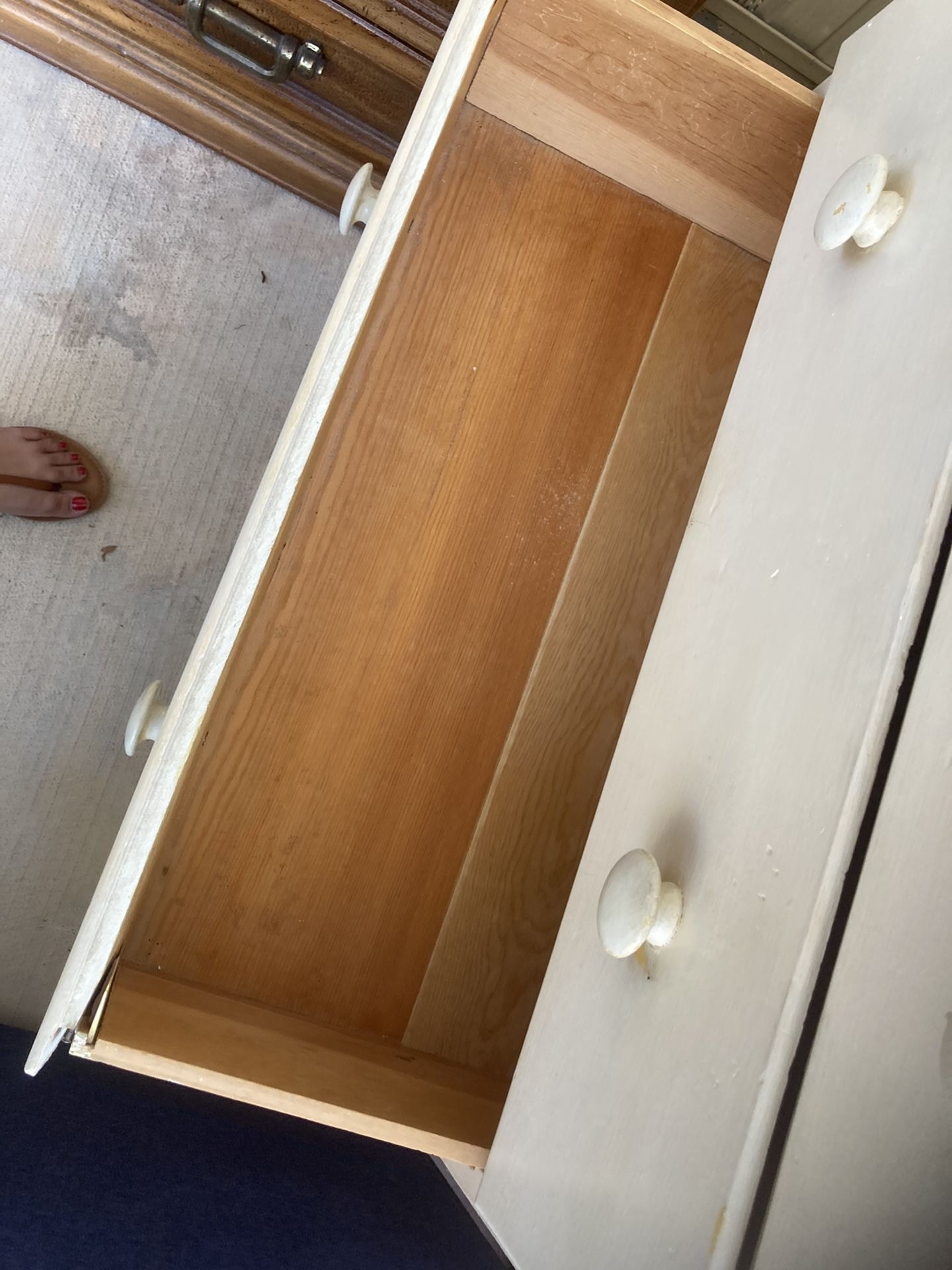 White Wooden chest