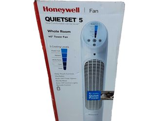Honeywell Quiertset5 White Tower & Pedestal Fan