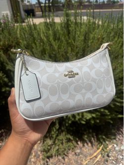 White Coach Terri shoulder bag